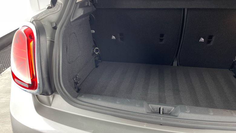 MINI Hatchback 1.5 Cooper Classic Premium 5dr Auto Petrol Hatchback